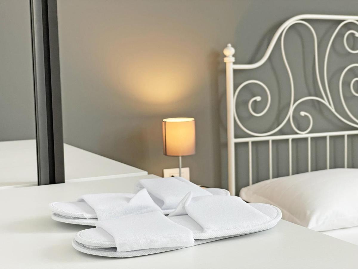 "La Portineria" Charming Apartment Old Town Como Lake Esterno foto